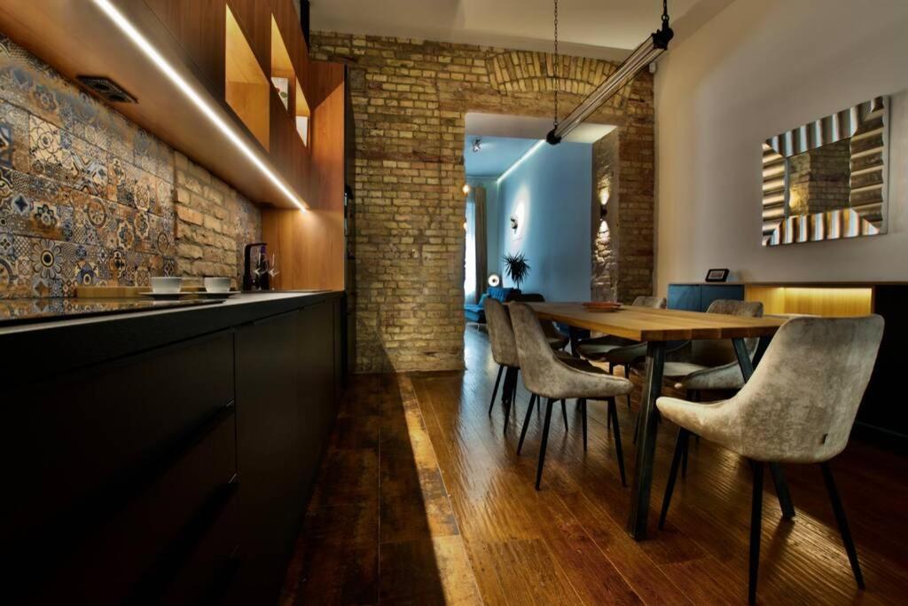 Premium Apartment By Hi5 - Best Ever بودابست المظهر الخارجي الصورة